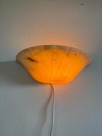 Marmeren wandlamp beschikbaar voor biedingen