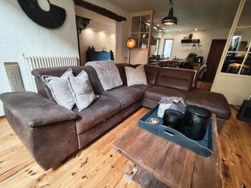 Mooie stoere (slaap)bank met opbergruimte. beschikbaar voor biedingen