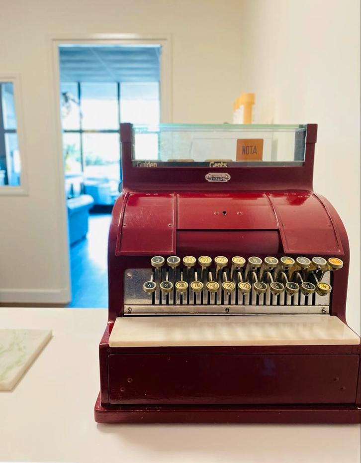 Oude vintage kassa, Antiek en Kunst, Antiek | Kantoor en Zakelijk, Ophalen