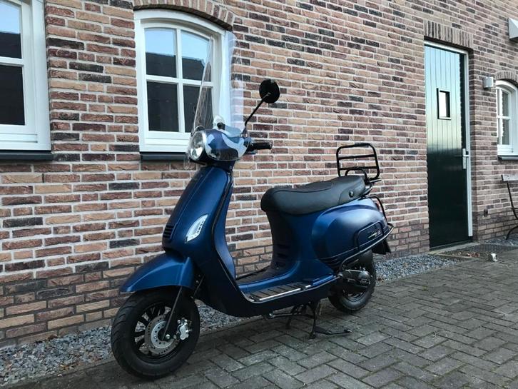 MOMO MORINO 2021 BTC RIVA VX50 SOURINI AGM VX50 GTS TOSCANA, Fietsen en Brommers, Snorfietsen en Snorscooters, Gebruikt, Overige merken