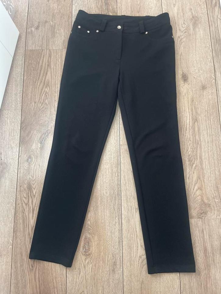 Joseph Ribkoff zwarte stretch broek maat 40, Kleding | Dames, Broeken en Pantalons, Zo goed als nieuw, Maat 38/40 (M), Zwart, Lang