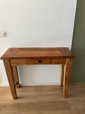 Vintage teak sidetable beschikbaar voor biedingen