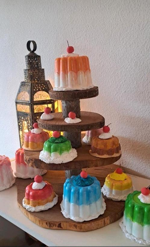 Feest taartjes nep gebak verjaardag trakteren, Hobby en Vrije tijd, Feestartikelen, Nieuw, Versiering, Verjaardag, Ophalen of Verzenden