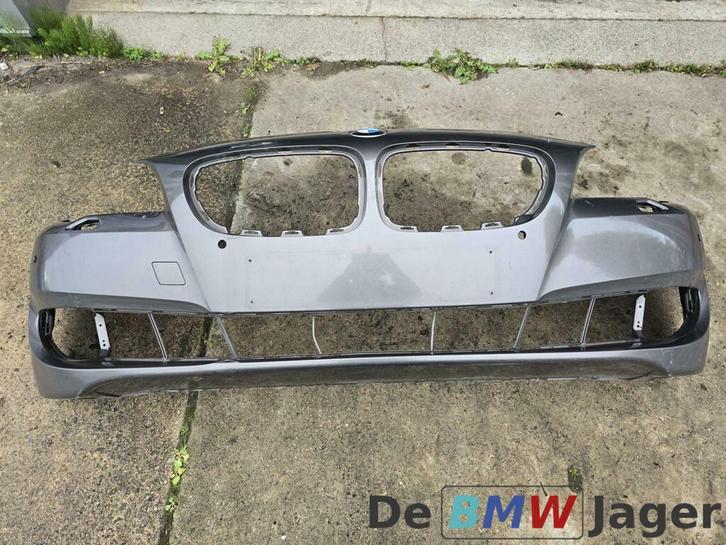 Voorbumper pre LCI grijs BMW 5-serie F10 F11 51117285961, Auto-onderdelen, Carrosserie en Plaatwerk, Bumper, BMW, Voor, Gebruikt