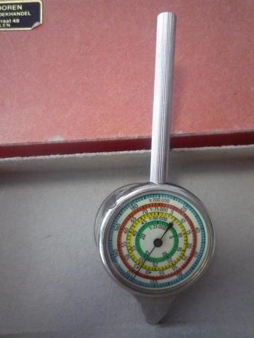 Leuke Curvimeter in etui en doosje beschikbaar voor biedingen