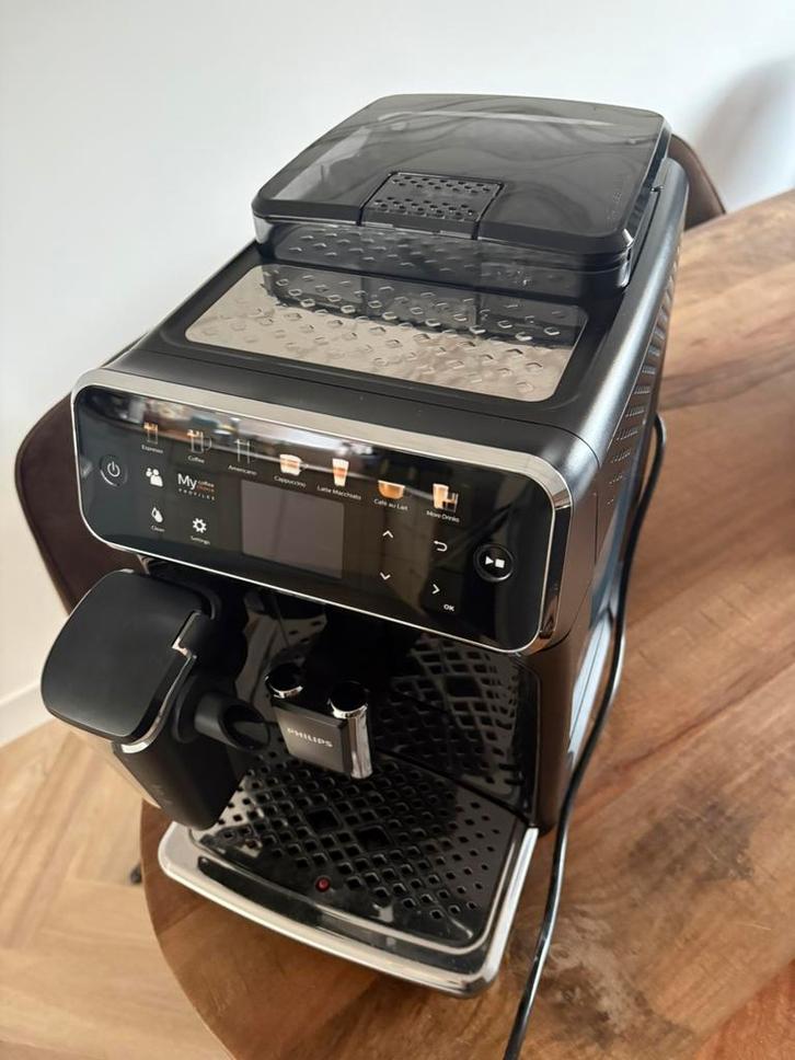 Philips koffiemachine 5400, Witgoed en Apparatuur, Koffiezetapparaten, Zo goed als nieuw, Koffiemachine, Ophalen