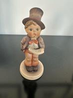 Goebel Beeldje Zingende Jongen, Ophalen of Verzenden
