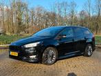 Ford Focus 1.5 182PK Cruise|Distc|CarPlay|Navi|Priv.glas|LED, Stof, 1498 cc, 4 cilinders, Zwart