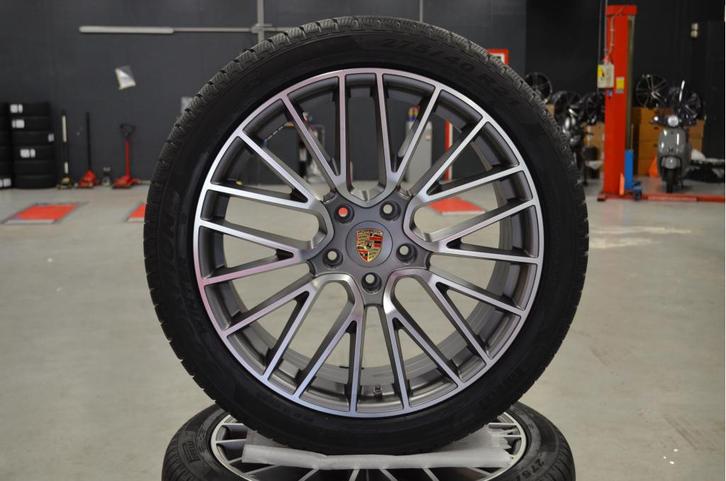 21" Porsche Cayenne Winterset RS Spyder 2020 Breedset, Auto-onderdelen, Banden en Velgen, Banden en Velgen, Winterbanden, 21 inch