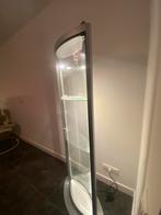 Vitrinekast met spotjes, gebogen glas, Huis en Inrichting, Kasten | Vitrinekasten, Ophalen, Met plank(en), Gebruikt, 50 tot 100 cm