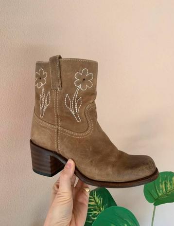 Sendra retro boots blokhak 38 flowerboots enkellaarsjes beschikbaar voor biedingen