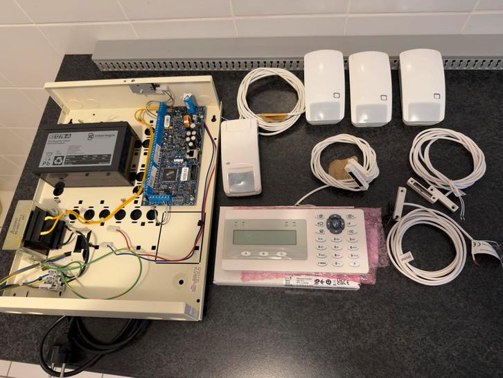 Aritech ATS 1500 Alarmsysteem, Doe-het-zelf en Verbouw, Alarmsystemen, Gebruikt, Compleet systeem, Beweging, Draadloos, Ophalen of Verzenden