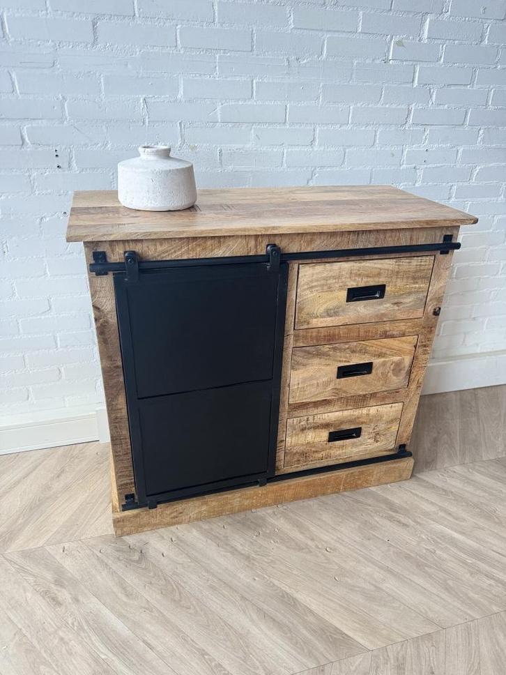 Magazijn Leegverkoop Dressoir Lotte mangohout metaal zwart, Huis en Inrichting, Woonaccessoires | Overige, Nieuw, Ophalen of Verzenden