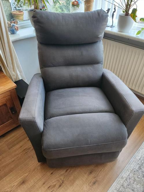 Relaxstoel, Huis en Inrichting, Fauteuils, Zo goed als nieuw, 50 tot 75 cm, Minder dan 75 cm, Ophalen