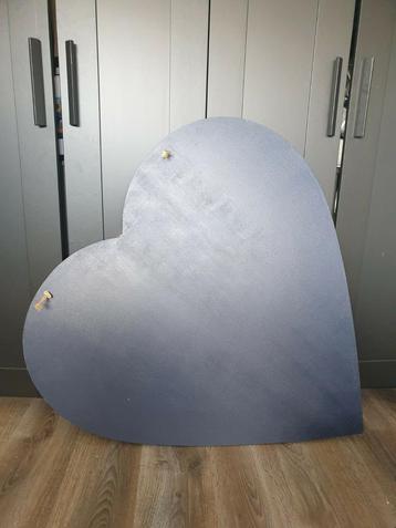 Groot blauw houten hart wanddecoratie  beschikbaar voor biedingen