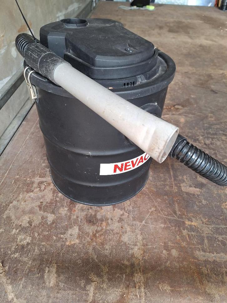 Aszuiger, Witgoed en Apparatuur, Stofzuigers, Zo goed als nieuw, Stofzuiger, Minder dan 1200 watt, Reservoir, Ophalen