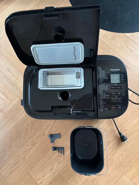 Panasonic Broodbakmachine - Brood bakken - Broodbak, Witgoed en Apparatuur, Broodbakmachines, Gebruikt, Met timer, 400 tot 800 gram deeg