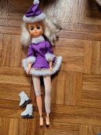 Sindy vintage barbie op schaatsen, Verzamelen, Poppen, Fashion Doll, Gebruikt, Ophalen of Verzenden