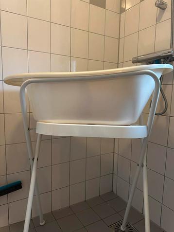 Babybadje op Standaard + Badinzet beschikbaar voor biedingen