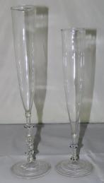 Antieke mondgeblazen fluitglazen met blauwe noppen, Jos Böhm, Antiek en Kunst, Ophalen of Verzenden