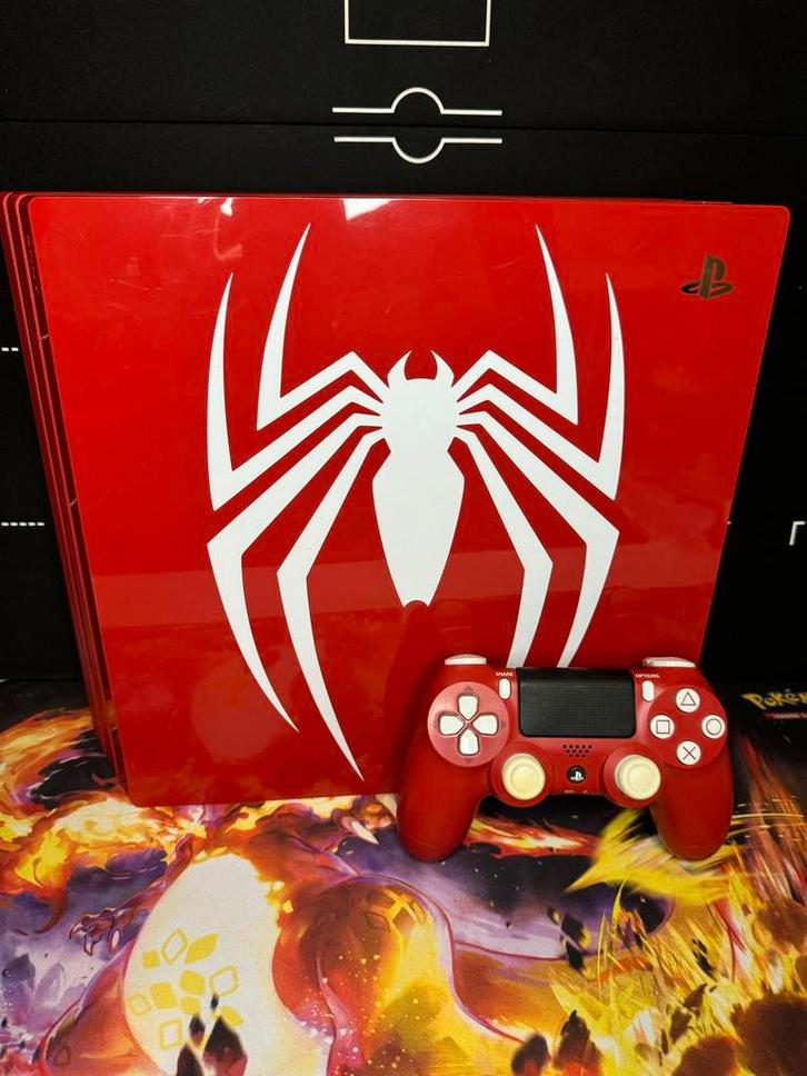 PS4 Pro Spider-Man Limited Edition + 3 Controllers, Spelcomputers en Games, Spelcomputers | Sony PlayStation 4, Zo goed als nieuw