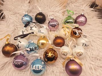 AANBIEDING Dior LV Armani Dior Guess kerst Kerstballen⛄❄️🎄 beschikbaar voor biedingen