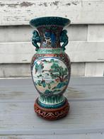 Antieke Chinese Fam Verte Vaas met stand, Ophalen of Verzenden