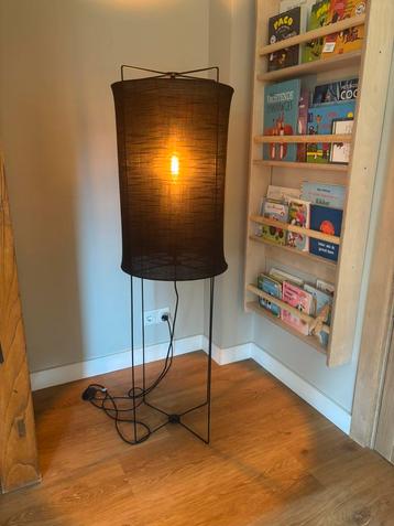 Vloerlamp zwart linnen kap lamp en licht beschikbaar voor biedingen