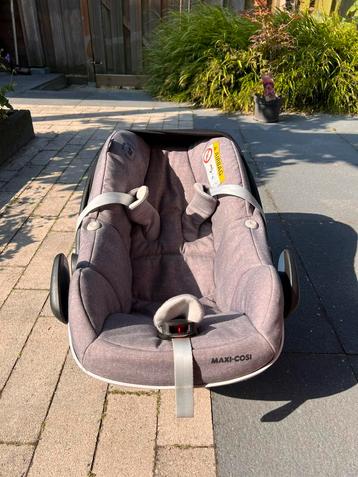 Maxi cosi Pebble pro i-size met family fix 2 base beschikbaar voor biedingen