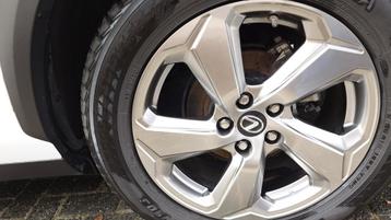 4 lichtmetalenvelgen Lexus NX /Toyota RAV4 incl winterbanden beschikbaar voor biedingen