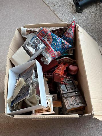 Poppenhuis Meubels en Accessoires - Complete Set beschikbaar voor biedingen