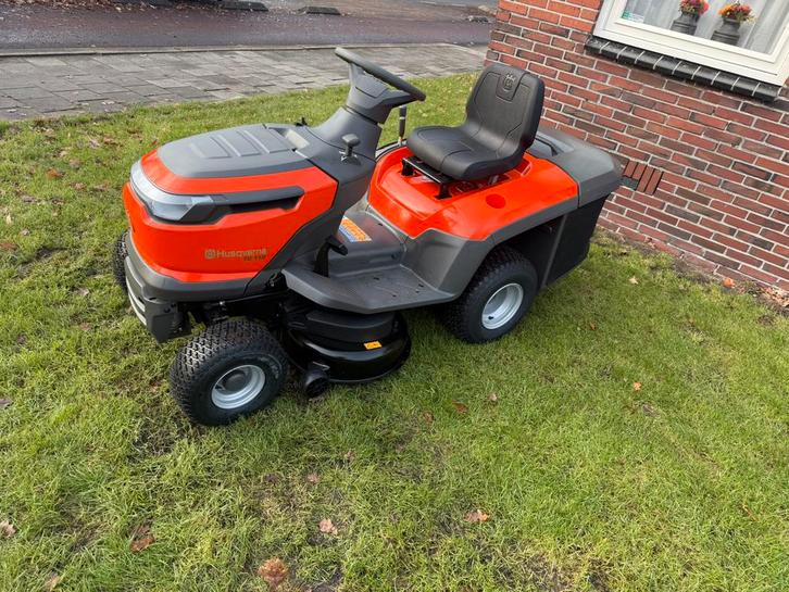 DEMO husqvarna tc112 zitmaaier achtervanger slechts 7 uur!!!, Tuin en Terras, Zitmaaiers, Zo goed als nieuw, 90 tot 120 cm, Elektrische starter