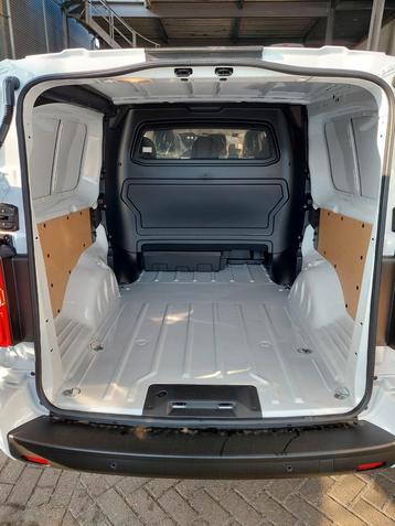 Nieuwe 4-delige Laadruimte bekledings set Dubbel Cabine ! beschikbaar voor biedingen