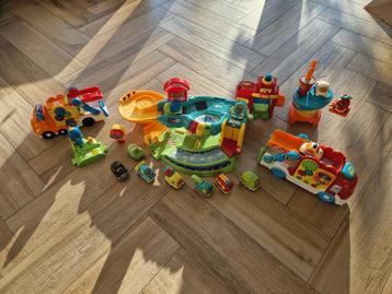 Super pakket Vtech autoladers, garage, autootjes beschikbaar voor biedingen