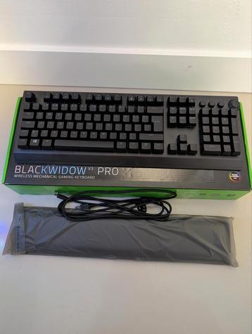 Razer black widow V3 PRO + PBT keycaps beschikbaar voor biedingen