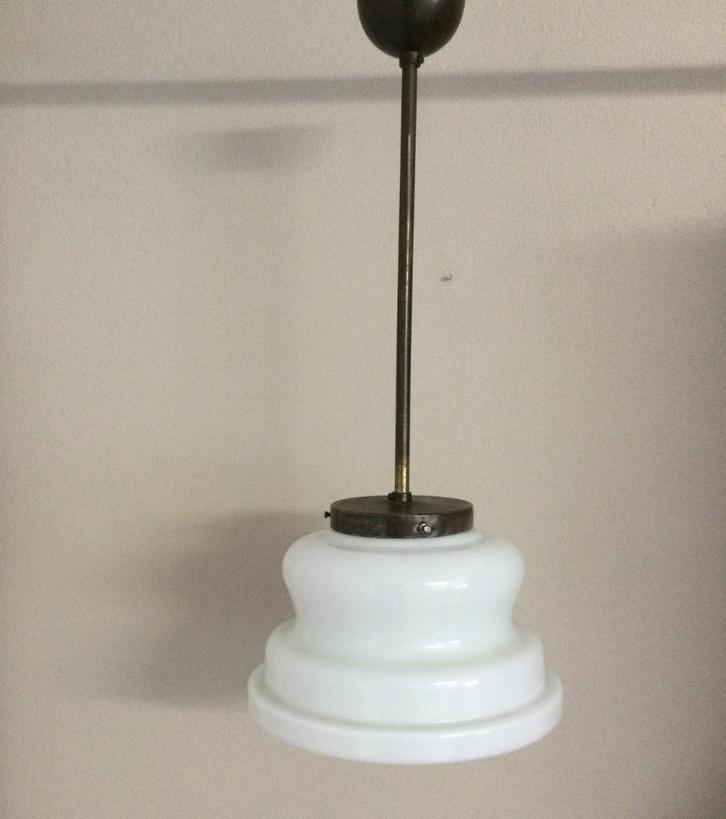 Hanglamp Opaline glas Art Deco, Huis en Inrichting, Lampen | Hanglampen, Gebruikt, Minder dan 50 cm, Glas, Ophalen of Verzenden