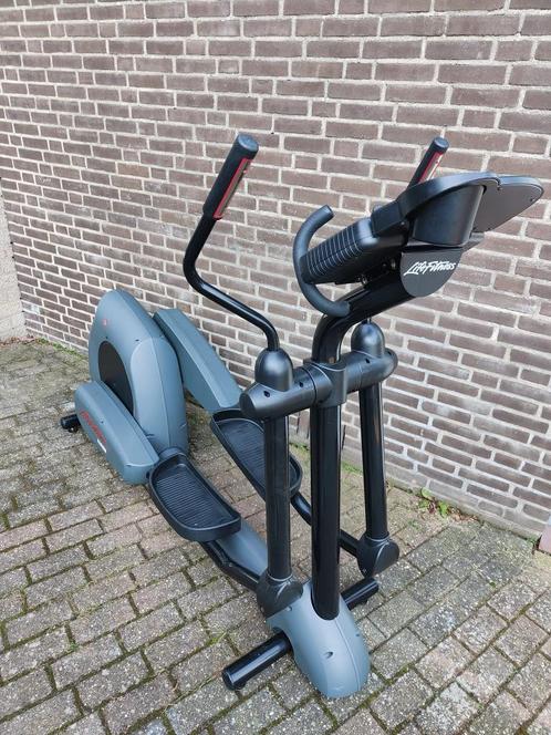 Crosstrainer life fitness 9500HR, Sport en Fitness, Fitnessmaterialen, Gebruikt, Overige typen, Armen, Benen, Borst, Buik, Rug