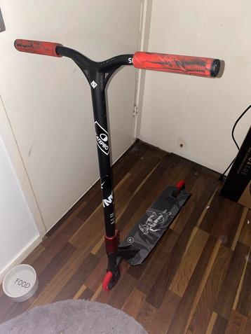 Gebruikte stuntstep - Skatepro beschikbaar voor biedingen