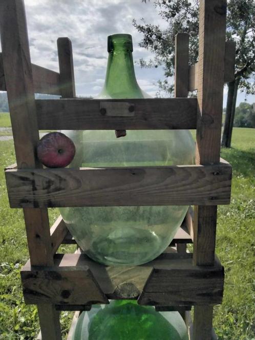 Zwitserse gistfles., Huis en Inrichting, Woonaccessoires | Vazen, Zo goed als nieuw, Groen, Minder dan 50 cm, Glas, Ophalen