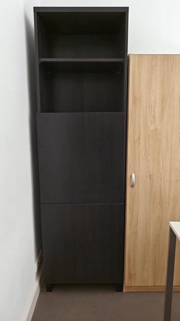 Ikea-kast (BESTA?) beschikbaar voor biedingen