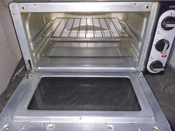 Schone Proline vrijstaande oven werkt Uitstekend beschikbaar voor biedingen