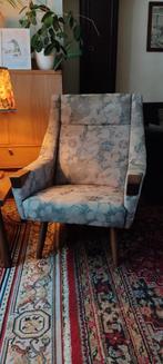 Vintage Danish Flowered Armchair, Huis en Inrichting, Fauteuils, Ophalen, Hout, Vintage, 75 tot 100 cm