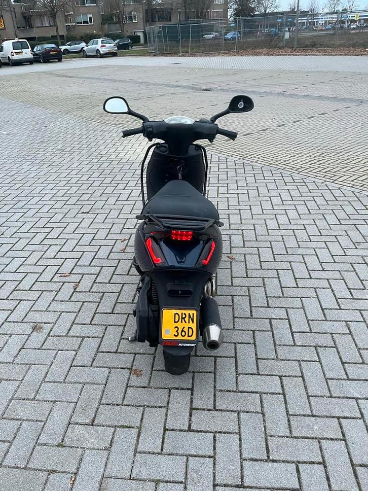 Piaggio Zip 80cc 4T2V 2018 - Nieuwe Cilinder, Fietsen en Brommers, Scooters | Piaggio, Nieuw, Zip, Benzine, Ophalen