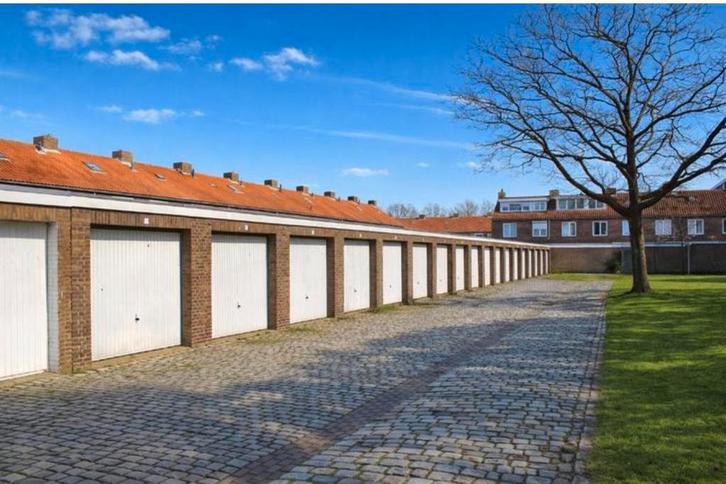 Te koop: 14 Garageboxen/opslagunits in Breda Mollenberg 901, Auto diversen, Autostallingen en Garages