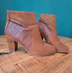 cognac kleurige suède hakken maat 38, Kleding | Dames, Schoenen, Bruin, Lage of Enkellaarzen, Ophalen of Verzenden, Gedragen
