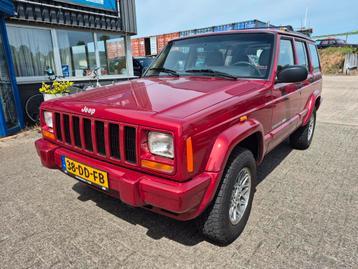 Chique rode jeep cherokee beige leer en nieuwe lpg g3. beschikbaar voor biedingen