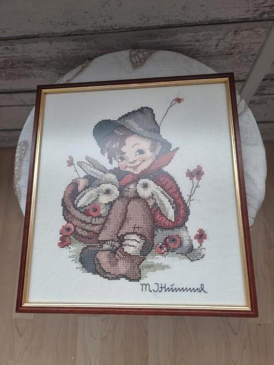 2 Geborduurde afbeelding M.J. Hummel, Antiek en Kunst, Kunst | Tekeningen en Foto's, Ophalen of Verzenden