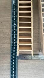 2 houten trappen 1:12, Ophalen of Verzenden, Zo goed als nieuw, Poppenhuis