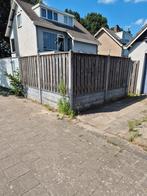 Beton schutting met houtwerk icm loopdeur., Tuin en Terras, Tuinhekken en Hekwerk, Ophalen, Gebruikt, IJzer, Tuinhek
