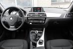 BMW 1-serie 116i Executive / 18" LMV / Cruise / Stoelverwarm, Auto's, BMW, 1-Serie, 65 €/maand, Met garantie (alle), Zwart